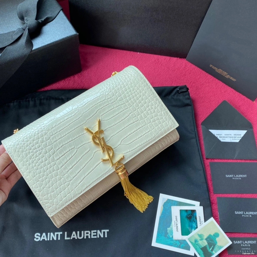 YSL KATE 0723
